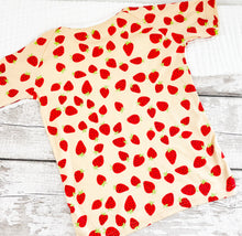 Load image into Gallery viewer, Strawberry Shorts Set
